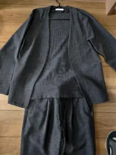 ダークグレー カーディガン セットアップ