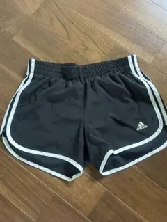 adidasトレーニングショートパンツ