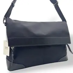 美品 タケオキクチ ショルダーバッグ 斜め掛け ナイロン 黒 ブラック ロゴ