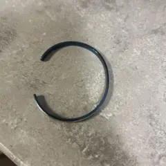 青いオープンバングル