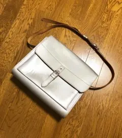 コムコム×aruzzi taugo レザーショルダーバッグ 牛革 シルバー