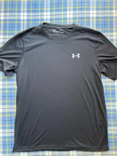 Under Armour Threadborne ブラック Tシャツ S/M