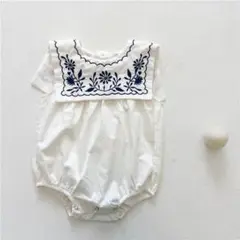 【新品】刺繍入りセーラーカラー　ノースリーブロンパース