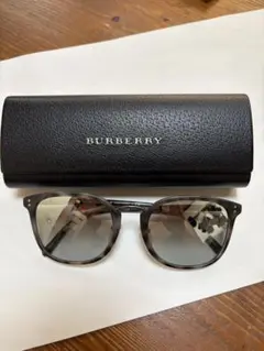 BURBERRY サングラス グレー フレーム