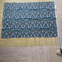 花柄のハギレ　cottonこばやし