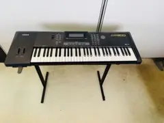 YAMAHA シンセサイザー　QS300 ヤマハ　61鍵盤　小室哲哉 YAMAHA シンセサイザー QS300 ヤマハ 61鍵盤 小室哲哉 - メルカリ