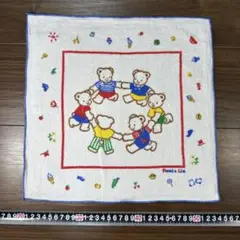 Family Lia クマのハンカチ 059