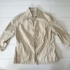 a.v.v ジャケット