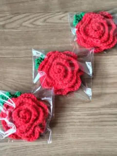 アクリルたわし 赤い薔薇3個