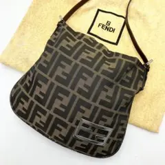 【高級】FENDI ミニ アクセサリーポーチ ズッカ柄 FF金具 ワンショルダー