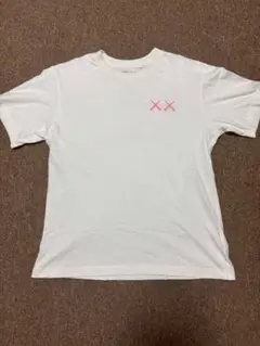 ホワイト Tシャツ ピンクデザイン