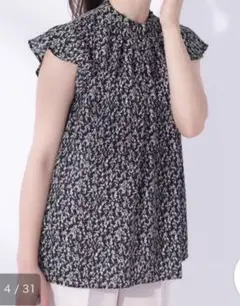 新品タグ付き　フレンチブラウス