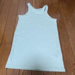 タンクトップ　ピスタチオグリーン