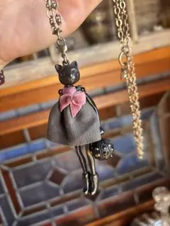 美品 セルバンギャゾット ウサギ 兎 ドール ネックレス 大 ゴールド 美品 セルバンギャゾット ウサギフード 兎 女の子 ドール
