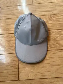 VOLVO ボルボ　キャップ　シルバー　グレー