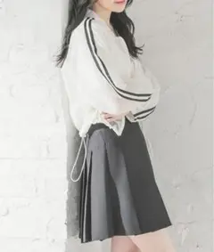 【Mサイズ】新品！honeys ライン入りシアーブルゾン　ホワイト