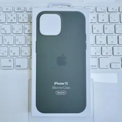 iPhone15 サイプレス　緑　ケース シリコーン Apple 純正 新品