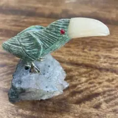 置物　鳥の彫刻 緑色 石製