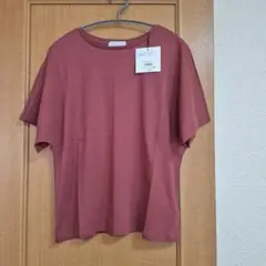 トップス　Tシャツ　カットソー