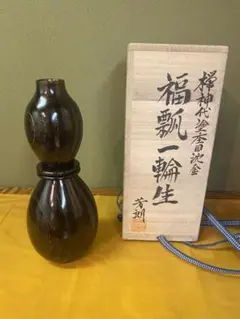 福田芳朗作 黒柿中棗 共箱 茶道具　SX179　1F18 福田芳朗作 黒柿中棗 共箱 茶道具 SX179 1F18 - メルカリ