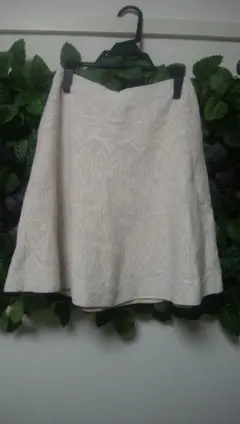 送料込❣BCBG厚手スカート