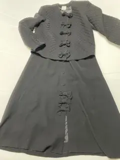カネコイサオ リボンの素敵なスーツ フォーマルにも