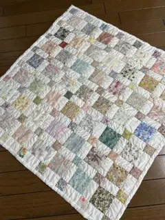 ハンドメイド　パッチワークタペストリー