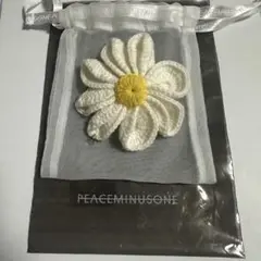 PEACEMINUSONE PMO DAISY CORSAGE