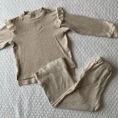 【セットアップ】120cm 女の子 ベージュ リブ フリル セトア フレアパンツ
