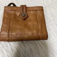 ダコタ　レザー 二つ折り財布