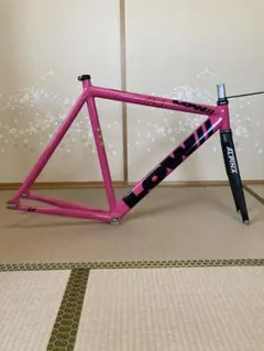 low bicycles パシュート　フレームセット 1img_6577.jpg