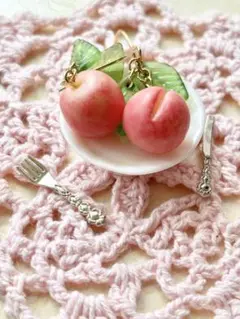 桃　ピアス　ハンドメイド