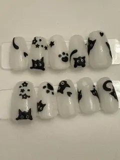 黒猫　白　黒　モノトーン　ネイルチップ