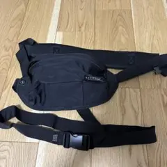 bornboonショルダーバッグ型ヒップシート