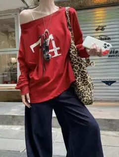 SHEIN オフショルダー赤長袖Tシャツ