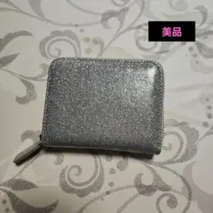 Me%　シルバーラメ2つ折財布