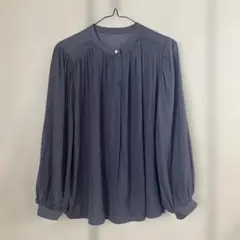 長袖シャツ ボタン付き ギャザー入り　くすみブルー
