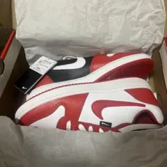 Nike スニーカー レッド/ホワイト/ブラック