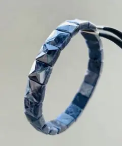 Item thumbnail for item 742066b5-ad22-4e06-a308-3e295559b739