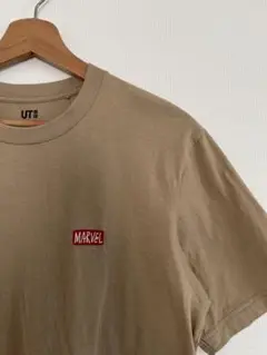 UNIQLO MARVELロゴ入り　Tシャツ M