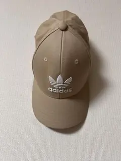 adidas ベージュキャップ M/Lサイズ