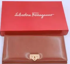 ♛Ferragamo 長財布