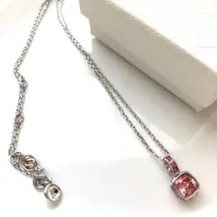美品　スワロフスキー　Birth stoneペンダント　ピンク　クリスタル　箱付