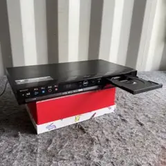 Item thumbnail for item ec9b046b-859d-44ef-9b5a-7a42c22d4f15