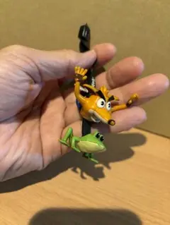 クラッシュバンディクー ココ プーラ ストラップ 61KvsZ2kzwL._AC_SY200_QL15_.jpg