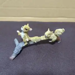 りす　オブジェ　置物