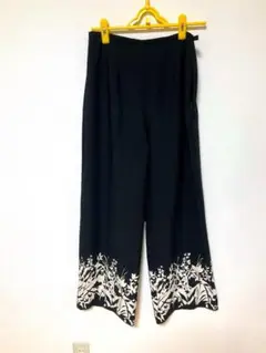 ◇AGBブラックパンツとスカートのセット（同柄）