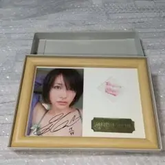 ★山崎真実 キスマーク付きサイン入りフォト フレーム付き★
