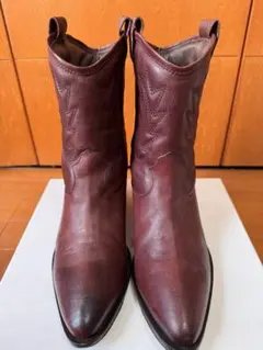 Item thumbnail for item c78b0570-d11a-4974-89dc-7cb8c79b1897