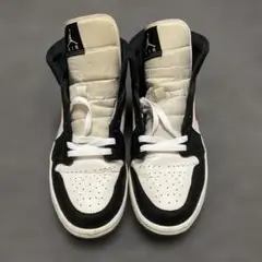WMNS AIR JORDAN 1 MID BQ6472-063
